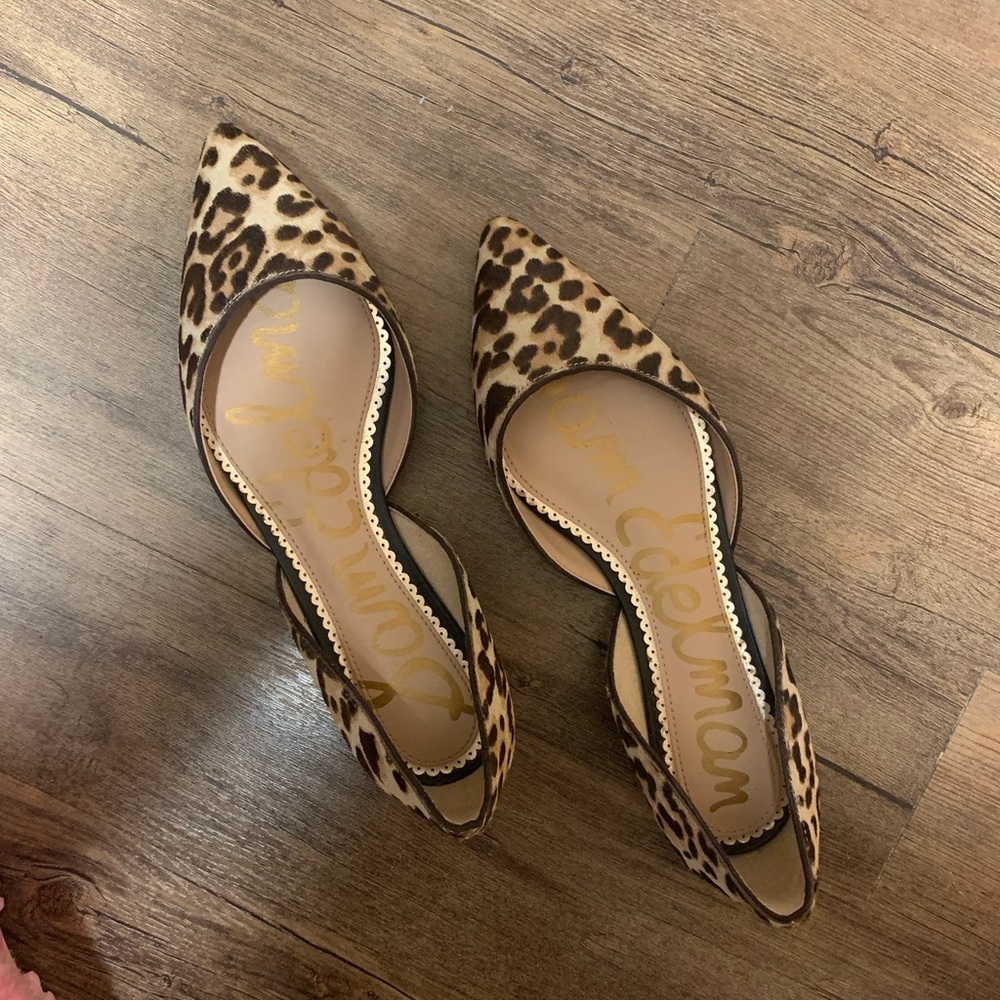 Pointed toe flats